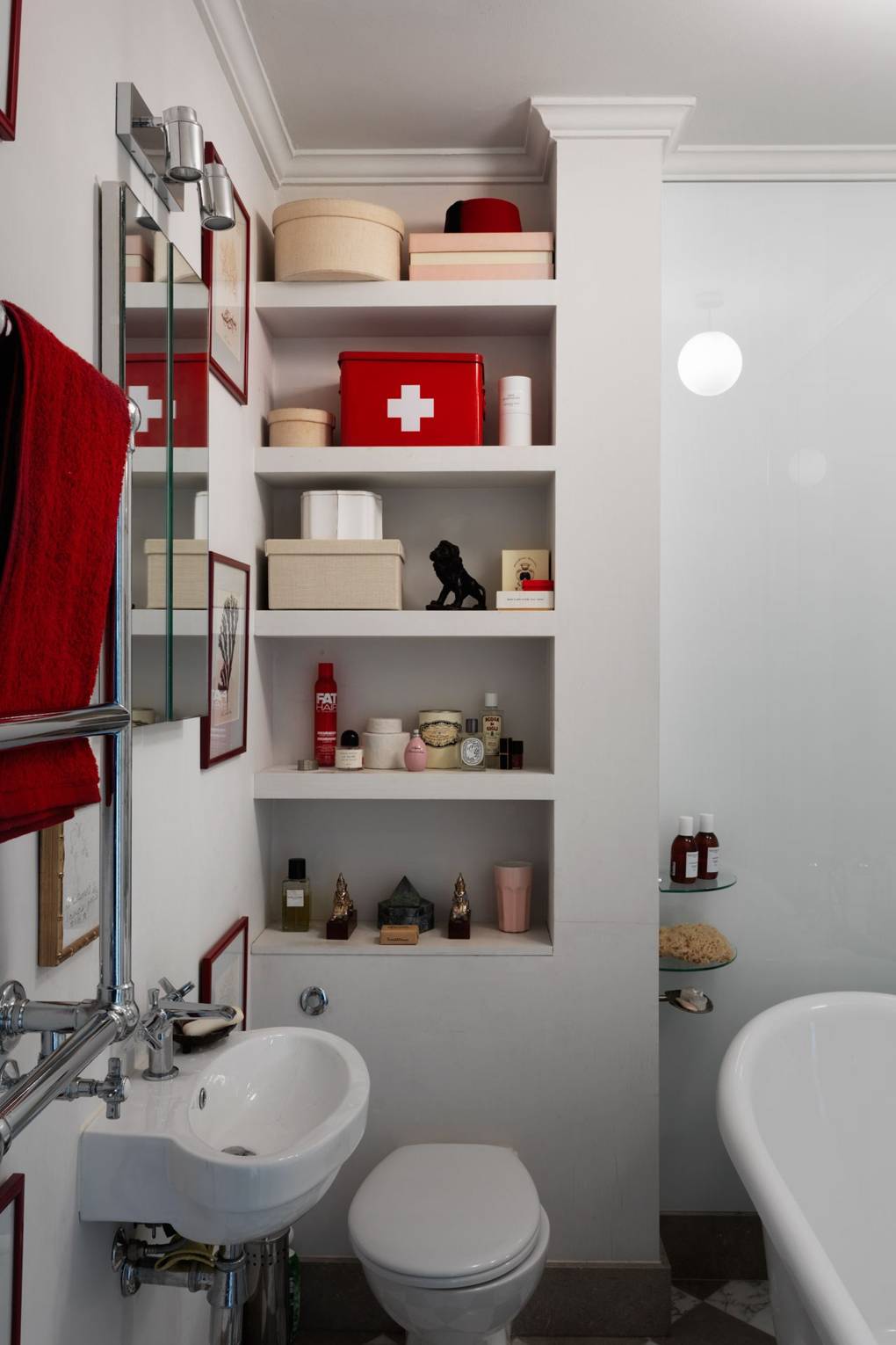 10 Things to do with a windowless bathroom