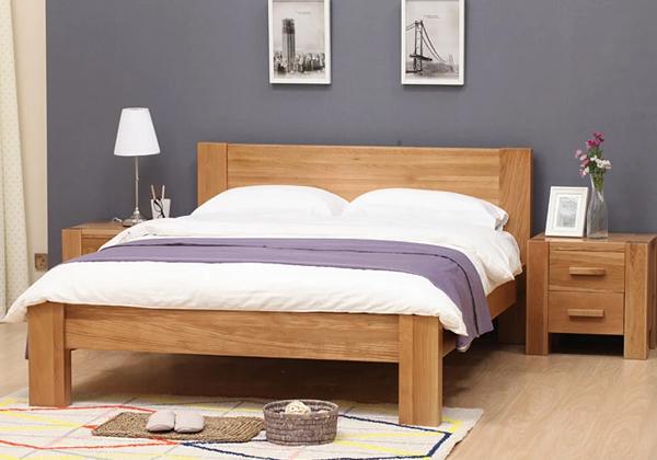 What is the Difference Between Oak Bed and Solid Wood Bed