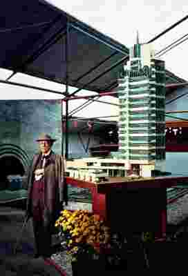 Was Frank Lloyd Wright the World’s First Starchitect?